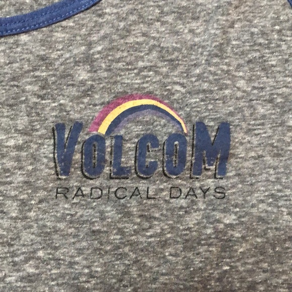 Volcom tank - Picture 2 of 4